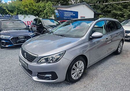 Peugeot 308 PureTech Allure NAVI/ PANO / AUTOMATIK