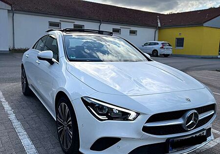 Mercedes-Benz CLA 180 (118.384)
