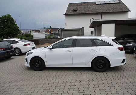 Kia XCeed Ceed SW / cee'd SW cee'd 1.6 CRDi NAVI KAMERA PDC AHK SPURH