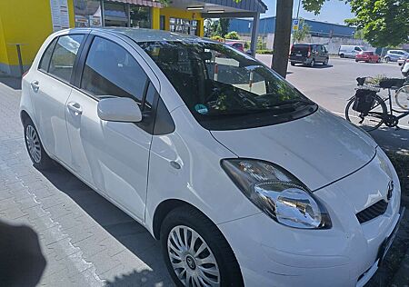 Toyota Yaris Cool Edition