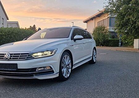 VW Passat Variant Volkswagen Passat Highline 4Motion R-Line Vollausstattung