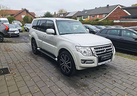 Mitsubishi Pajero 3.2 DI-D SUV-Star/NAVI/AHK/STANDHEIZUNG