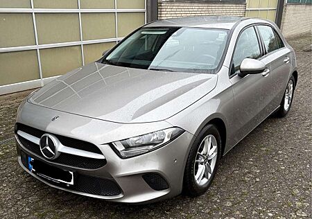 Mercedes-Benz A 180 d 7G-DCT Style