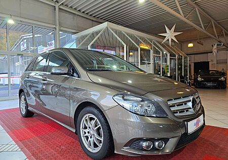 Mercedes-Benz B 180 Aut. +NAVI+SHZ+TEMPOMAT+PARKASSISTENT+