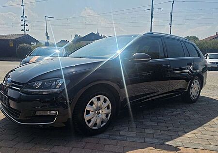 VW Golf Volkswagen 1.6 TDI BMT Comfortline*TUV*AHK*SHZ*TEMPO*