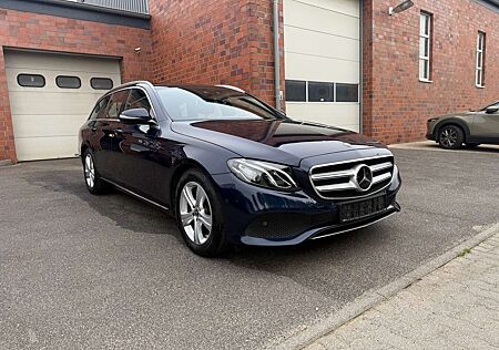 Mercedes-Benz E 220 d Widescreen, Pano, ACC, LED