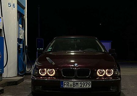 BMW 528i 528