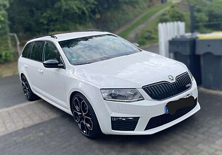 Skoda Octavia Combi 2.0 TSI (Green tec) DSG RS