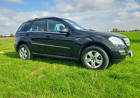 Mercedes-Benz ML 300 CDI 4Matic 7G-TRONIC DPF BlueEFFICIENCY