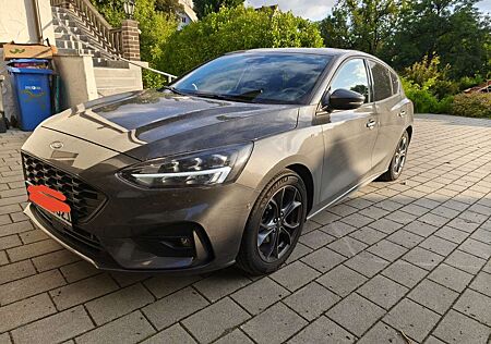 Ford Focus 1.5 EcoBoost Start-Stopp-System Aut. ST-LINE