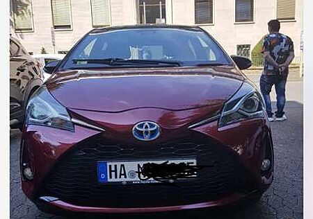 Toyota Yaris Hybrid Style Selection