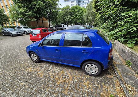 Skoda Fabia 1.2 HTP Sedan Cool Edition