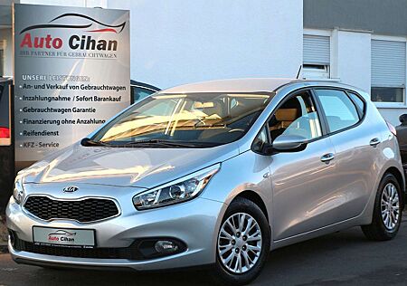 Kia Cee'd Ceed / 1.HAND! TEMPO! 6-GANG!