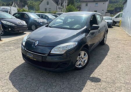 Renault Megane III Lim. 5-trg. Je t'aime