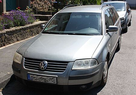 VW Passat Variant Volkswagen 1.9 TDI Highline