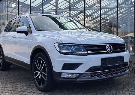 VW Tiguan Volkswagen Highline 4Motion DSG Panorama Kamera AHK