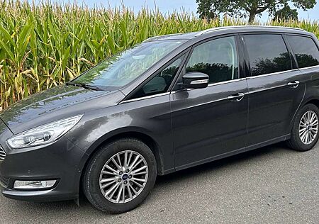 Ford Galaxy 7-Sitzer elektrisch klappbar Panoramadach AHK schwenkbar elektr. Sitze+Heckklappe Winterreifen