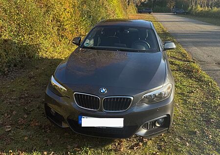 BMW 220i 220 Coupe M Sport **mit Schaltgetriebe!**