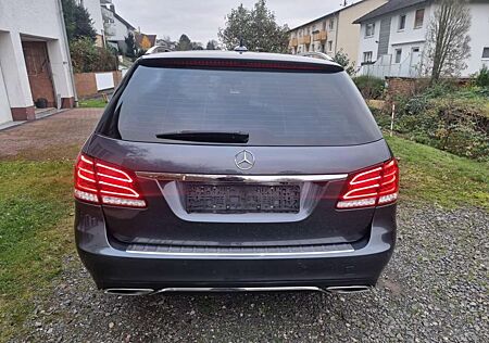 Mercedes-Benz E 350 T CDI DPF 4Matic BlueEFFICIENCY 7G-TRONIC Avantgar