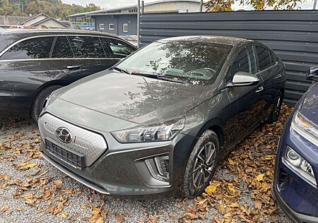 Hyundai Ioniq gebraucht kaufen Hyundai Ioniq Elektro Navi*PDC*R.Cam*CarPlay*W.Paket*