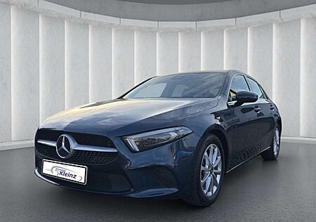 Mercedes-Benz A 220 +EXKLUSIV PAKET+R-KAMERA+AMBIENTE+AHK+LED+