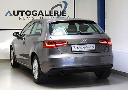 Audi A3 1.6 TDI attraction*NAVI*XENON*MULTI*GEPFLEGT!