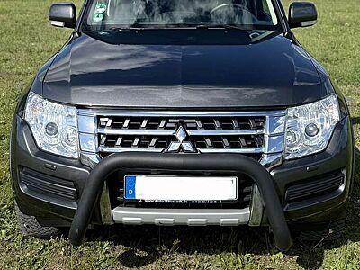 Mitsubishi Pajero Pajero 3.2 DI-D Automatik Final Edition 550/1000