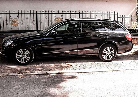 Mercedes-Benz E 200 T CDI Rentnerfahrzeug fast Vollausstattung