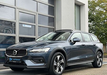Volvo V60 CC V60 Cross Country V60 CROSS COUNTRY AWD*ULTIMATE*PANO*H/K*360*HUD