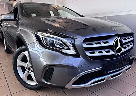 Mercedes-Benz GLA 220 d CDI 4Matic LED Kamera Tempo Navi AHK ALU