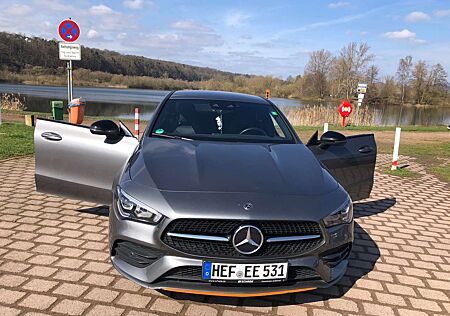 Mercedes-Benz CLA 200 7G-DCT AMG Line