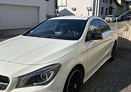 Mercedes-Benz CLA 220 (CDI) d 4Matic 7G-DCT AMG Line