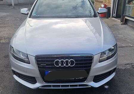 Audi A4 Attraction quattro