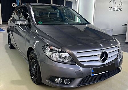 Mercedes-Benz B 180 (BlueEFFICIENCY)