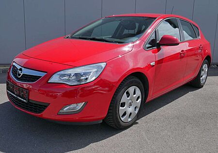 Opel Astra J Lim. 5-trg. 1.4 Design Edition