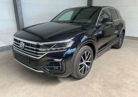 Volkswagen Touareg R-Line 4Motion +Pano+AHK+Matrix+HUD