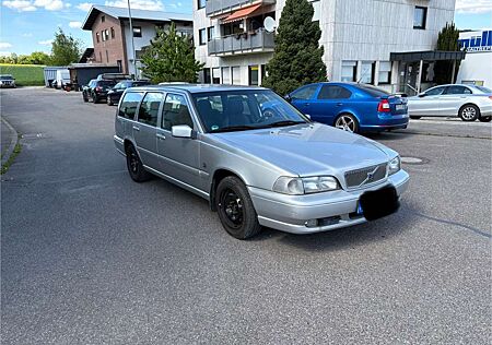 Volvo V70 *TÜV Neu * Guter Zustand *