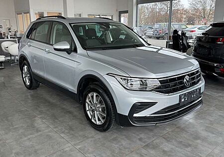 VW Tiguan Volkswagen 2.0TDI DSG Life 4 Motion*AHK*NAV*LED*ACC*