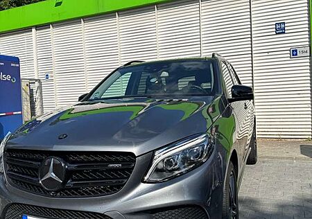 Mercedes-Benz GLE 43 AMG 4Matic 9G-TRONIC Line. BESCHREIBUNG LESEN