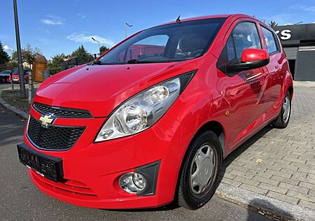 Chevrolet Spark 1.0 LS KLIMA CD MP3 TÜV UND BREMSEN-NEU