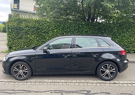 Audi A3 Sportback Diesel 1.6 TDI Sportback Ambition