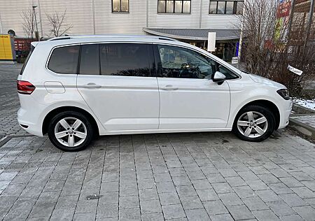 VW Touran Volkswagen 1.8 TSI (BlueMotion Technology) DSG Highline