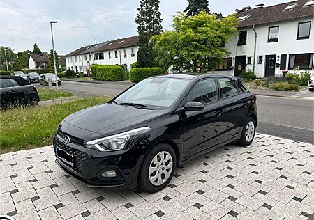 Hyundai i20 Select 1Hand Klima Alu