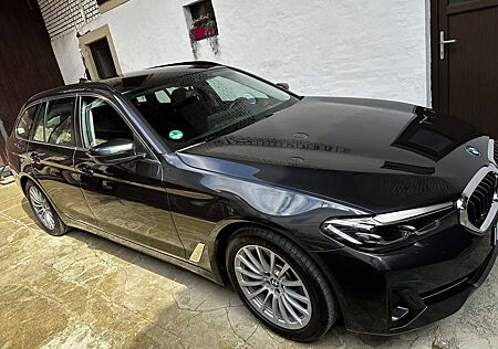 BMW 520d 520 5er Touring HypridDiesel Aut. Facelift