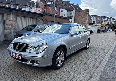 Mercedes-Benz E 200 Kompressor (211)Automatik Elegance. S.Dach