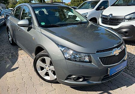 Chevrolet Cruze LT *Aut.*Navi*PDC*MFL* TÜV Neu