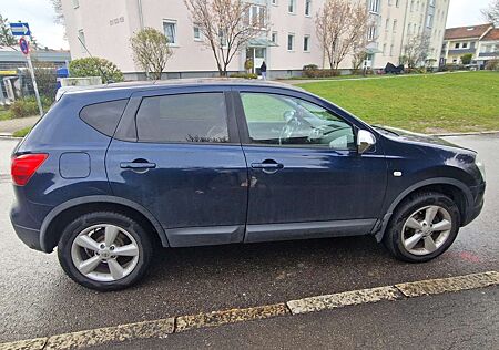 Nissan Qashqai 2.0 lounge