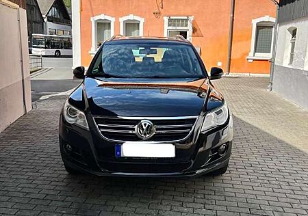 VW Tiguan Volkswagen 2.0 TDI DPF 4Motion Automatik Track & Field