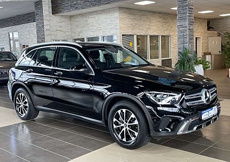 Mercedes-Benz GLC 220 4Matic*Pano*LED*R.Cam*BLIS*SHZ*PDC*MBUX