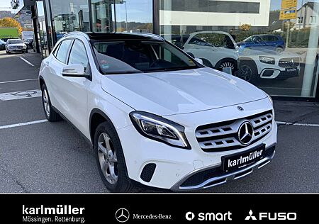 Mercedes-Benz GLA 200 Sport Urban AHK+RfK+Pano+LED+Navi+Sitzh